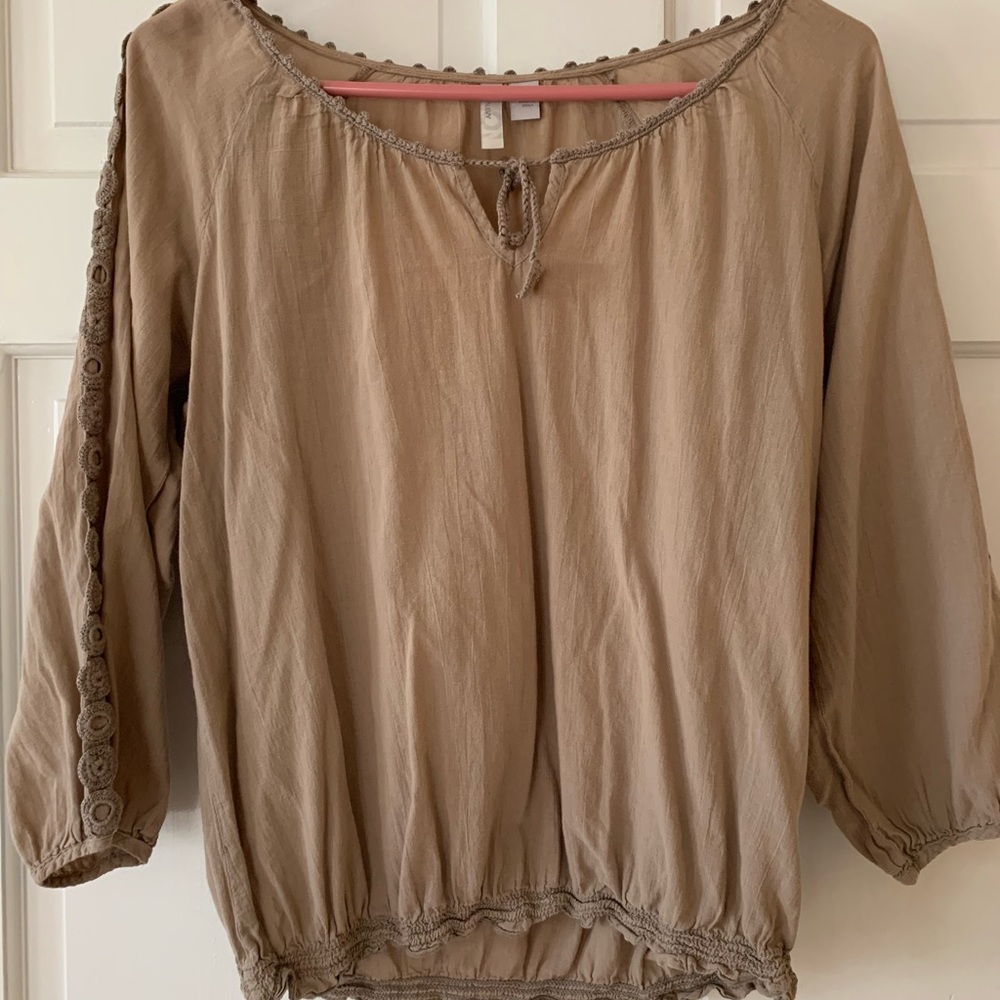 Old navy tan blouse